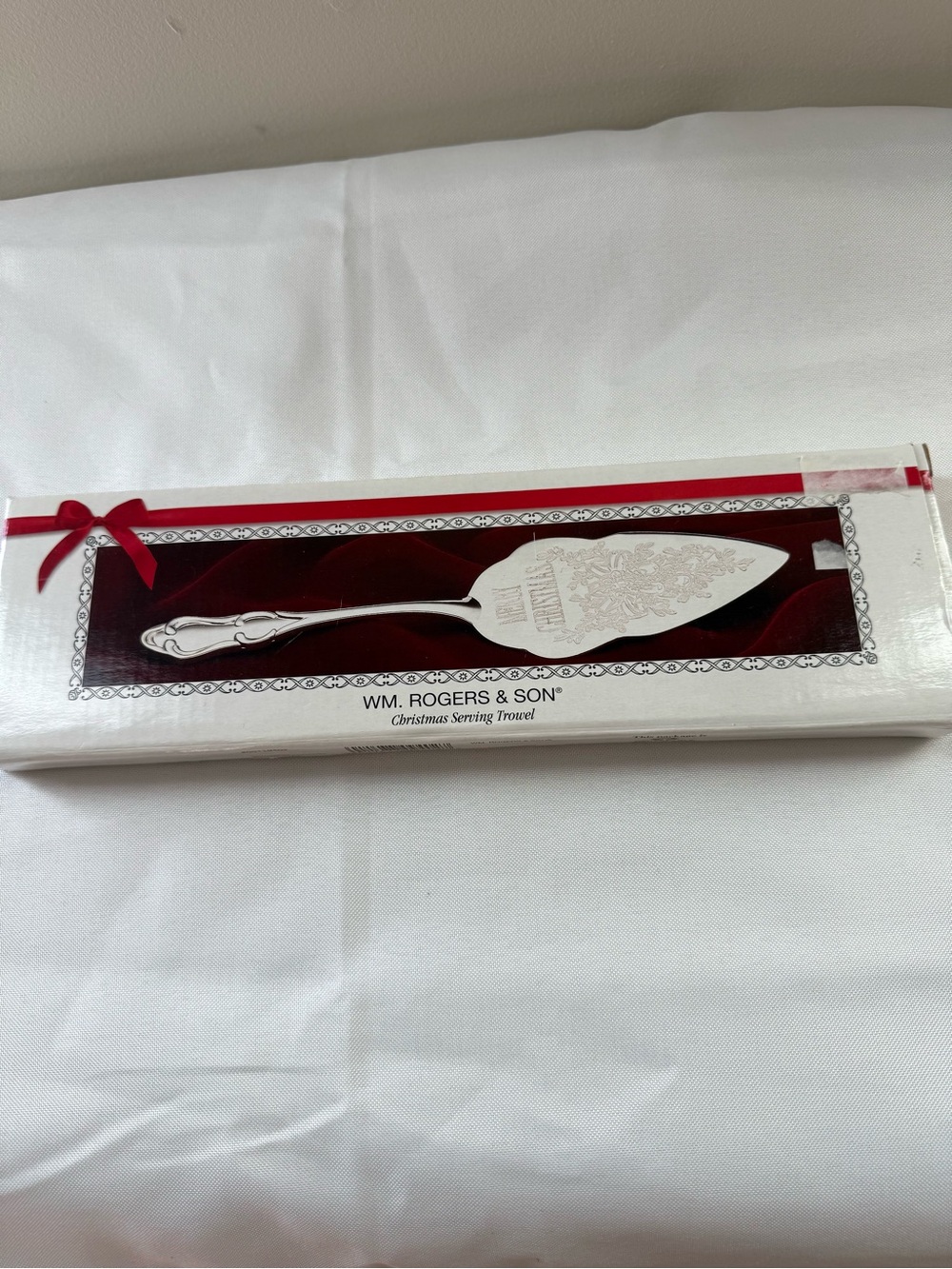 Vintage 2000 WM. Rogers & Son Silver-Tone Christmas Serving Trowel